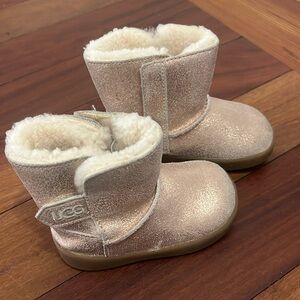 Toddler girls Ugg Velcro boots